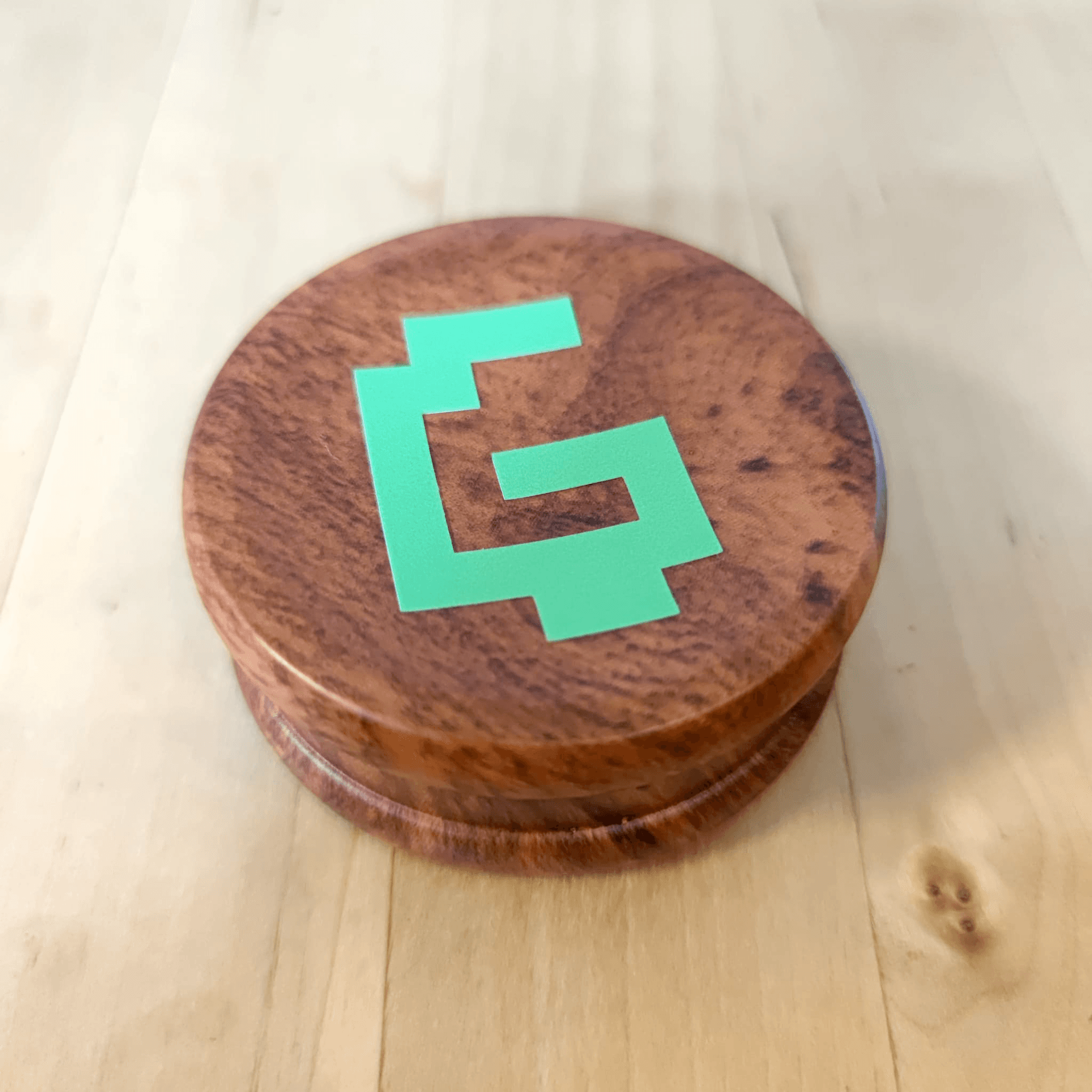 Green Ghost - Degen Weed Shop - Wood Grinder
